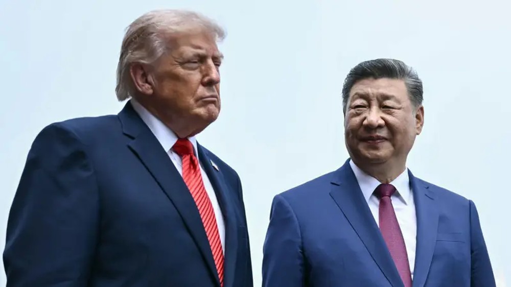 Xi Jinping e Donald Trump discutem risco de conflito militar durante cúpula bilateral em Pequim