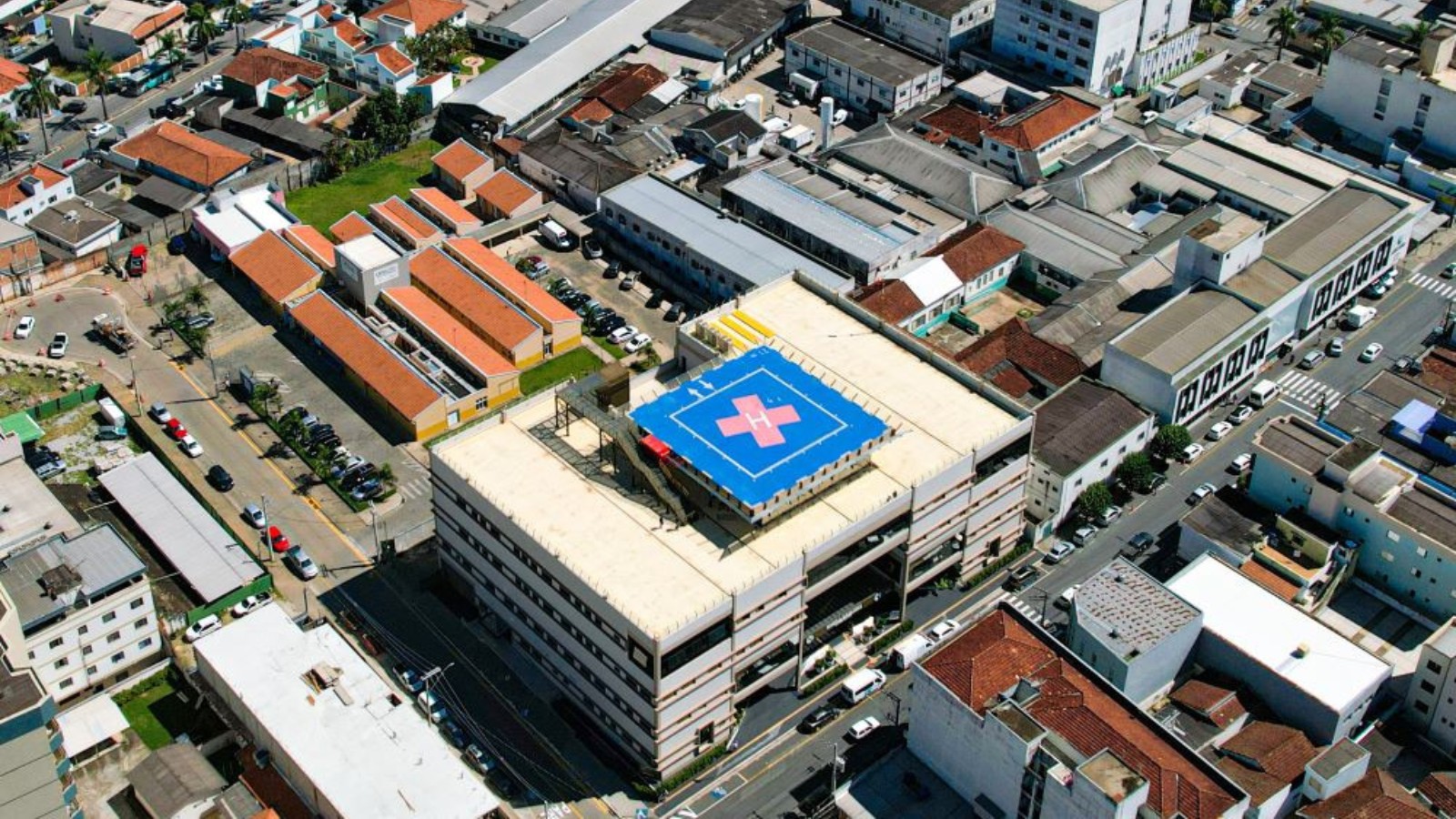 Funcionário é denunciado por agredir esposa de paciente dentro do Hospital Samuel Libânio, em Pouso Alegre