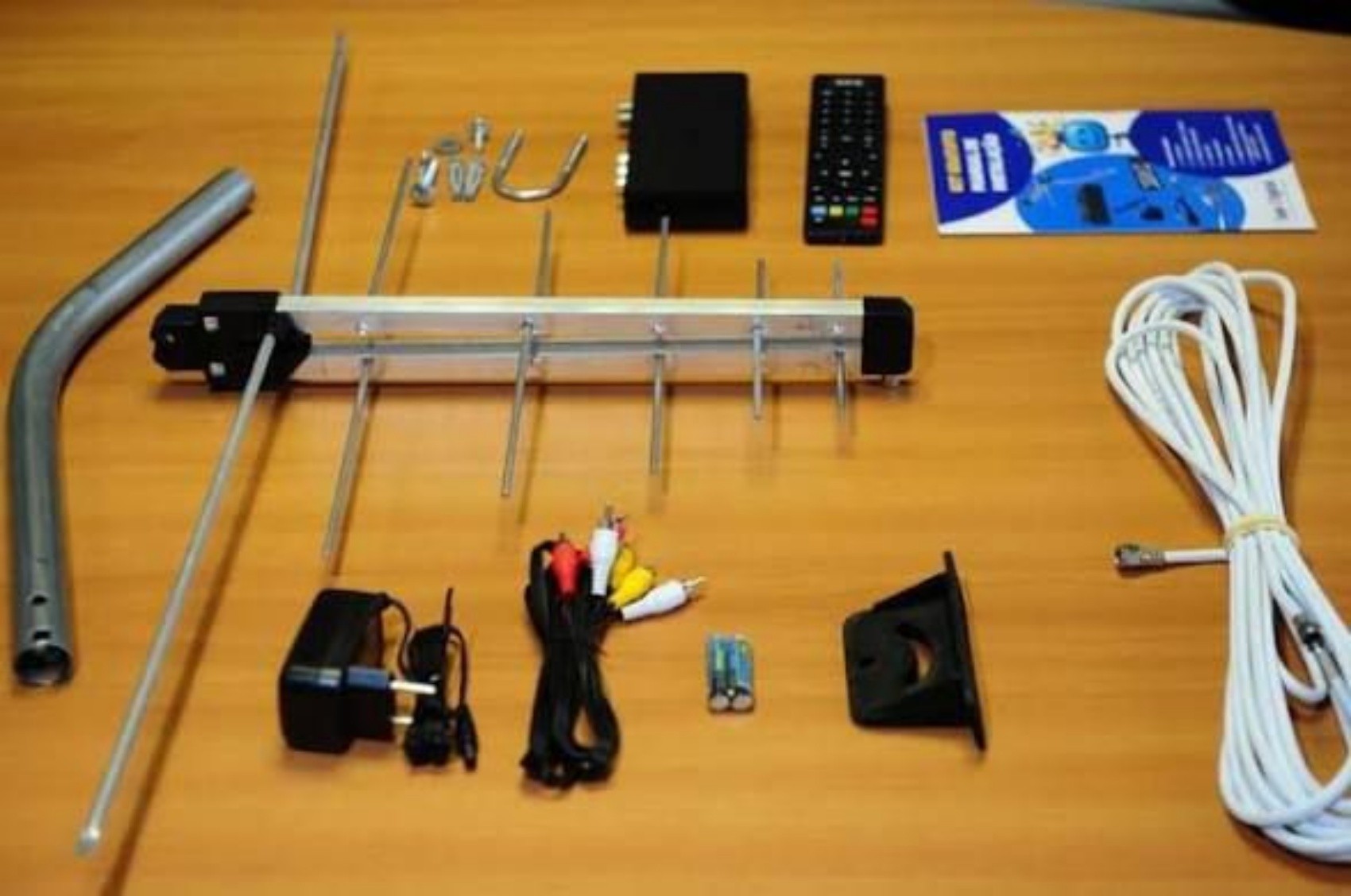 Entrega de kits de TV digital em Varginha tem vagas para supervisor e agente com diária de R$ 120; veja como participar