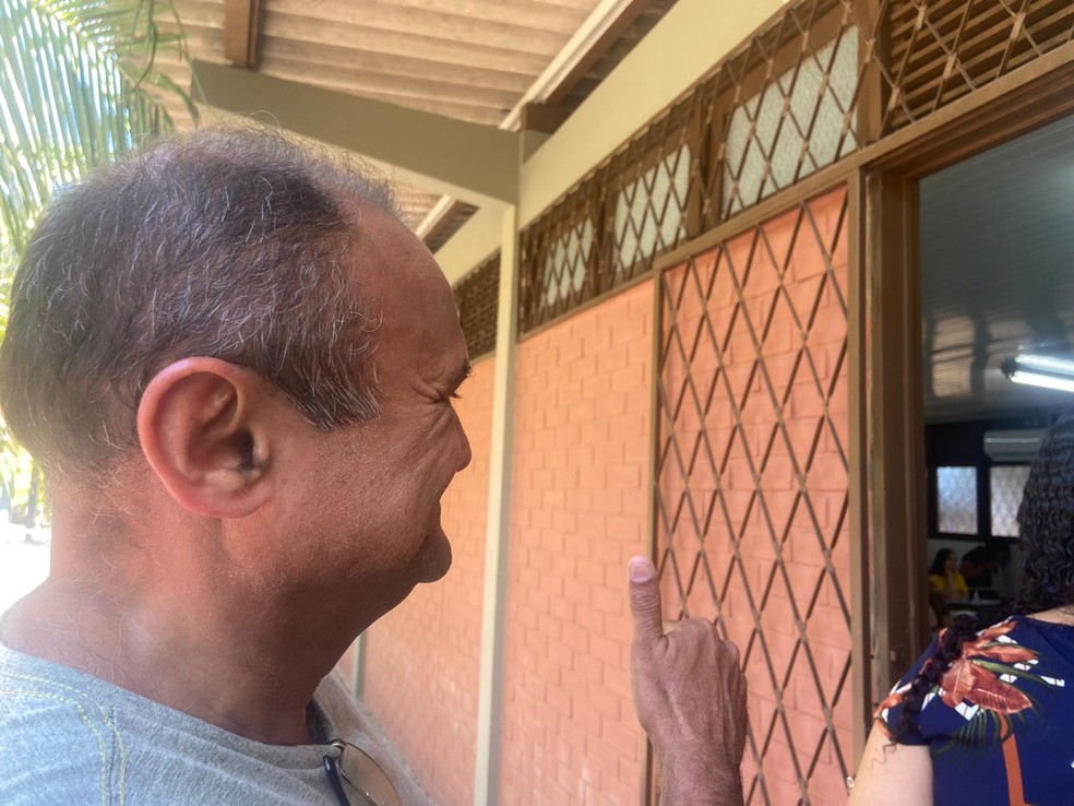 ENEM 2024 - DOMINGO (3) - JOÃO PESSOA (PB) - Pai de José Gabriel, que tem Síndrome de Down, e vai fazer o Enem pela primeira vez — Foto: Ana Beatriz Rocha/TV Cabo Branco