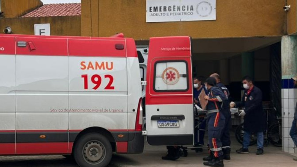Pacientes com maior gravidade foram transferidos para hospitais de Fortaleza e Quixeramobim. — Foto: Nathally Kimberly/ TV Verdes Mares