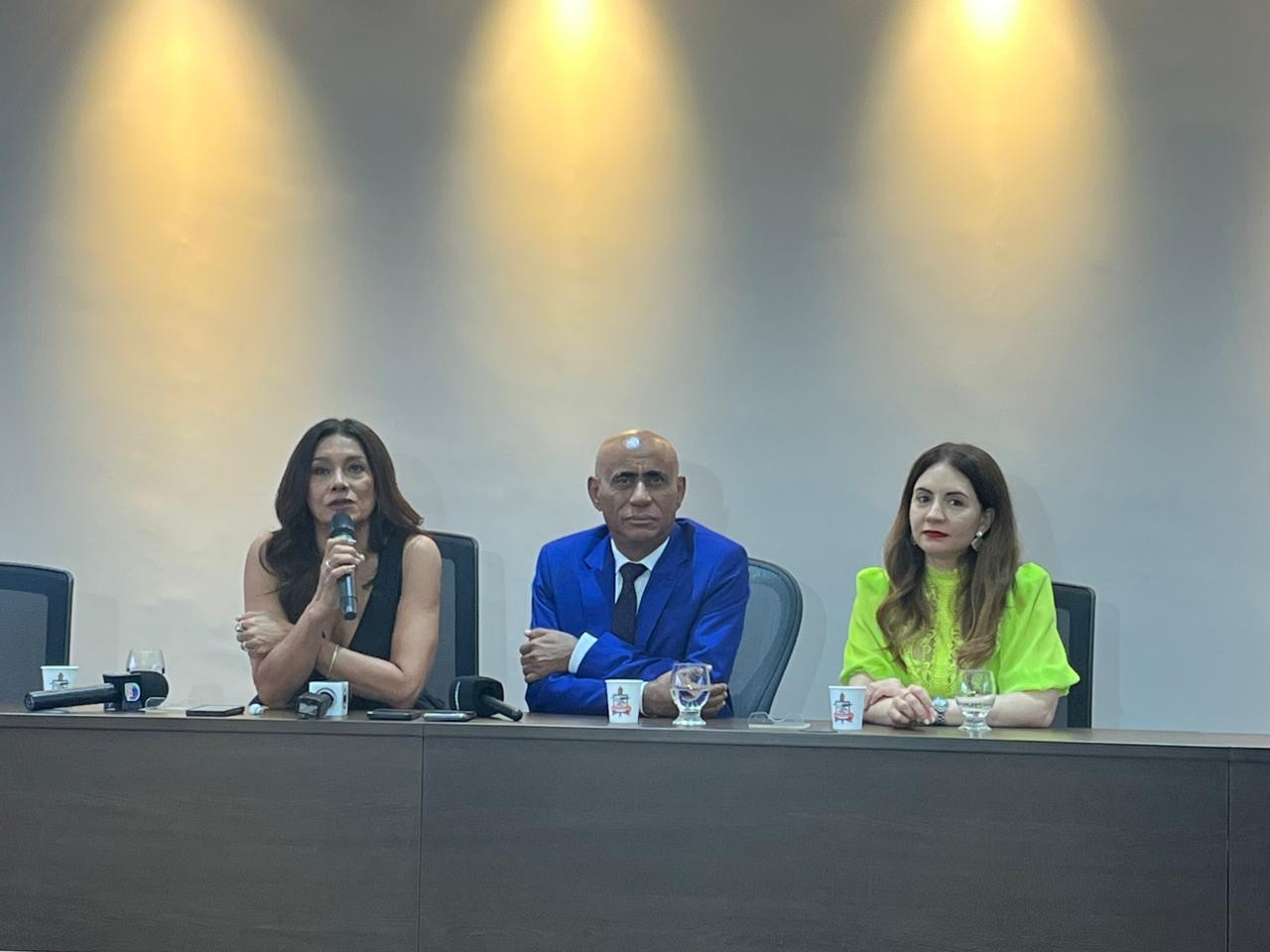 Dira Paes recebe título de Doutora Honoris Causa da UFPA