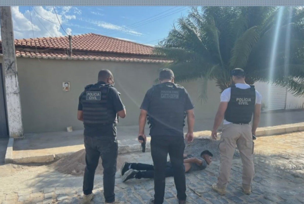 Homem é morto a facadas dentro de bar na Bahia; suspeito foi preso