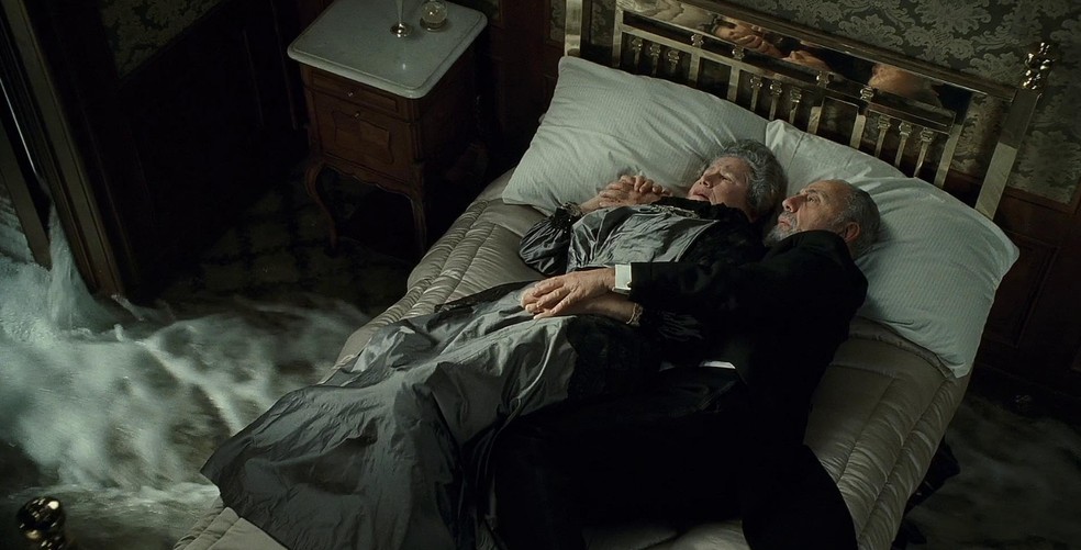 Homenagem ao casal Isidor Straus e Ida no filme "Titanic" — Foto: Divulgação