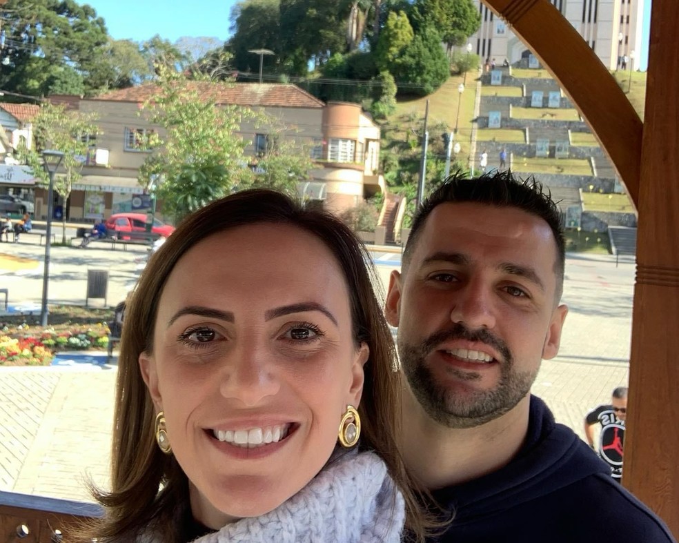 Gabriela Vieira e o esposo Anderson Luís Vieira economizaram para amortizar financiamento — Foto: Acervo pessoal
