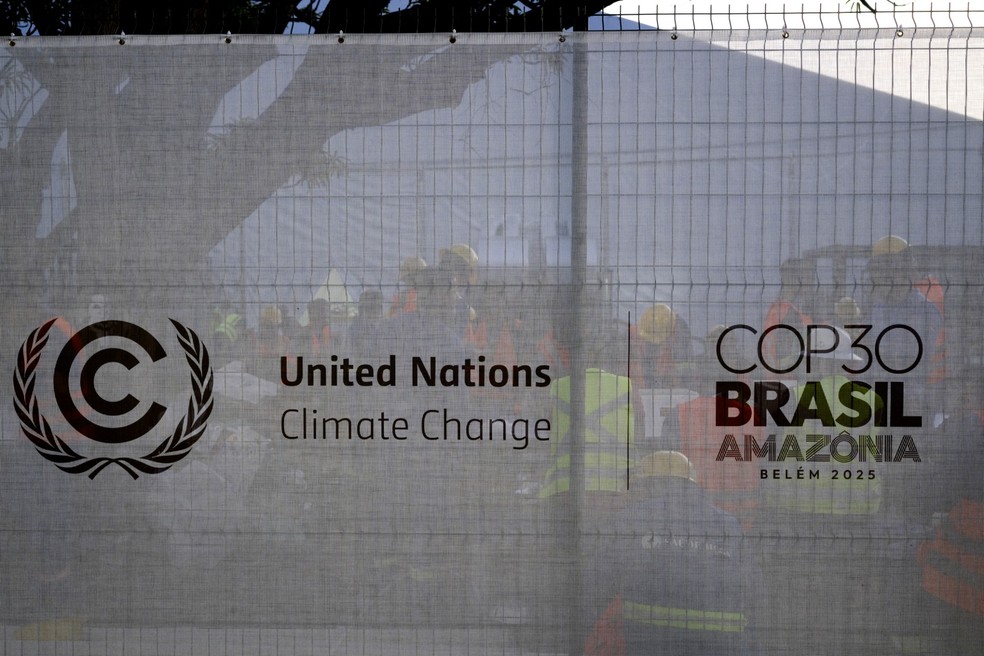 Obras no Parque da Cidade da COP30 — Foto: PABLO PORCIUNCULA/AFP