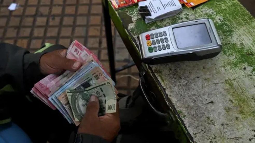 O trabalho informal continua sendo um fator estrutural no Paraguai, com cerca de 60% da população ocupada trabalhando na informalidade — Foto: Getty Images
