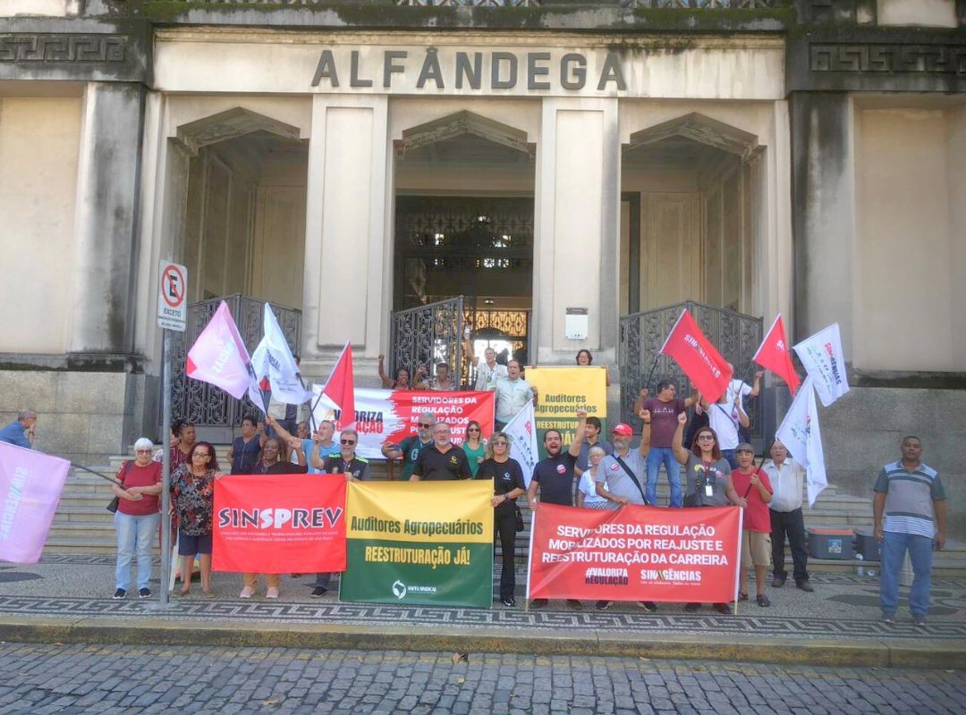 Auditores agropecuários realizam manifestação no Porto de Santos