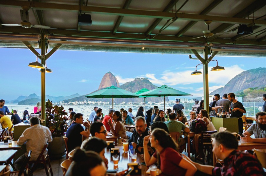 Rooftops, mirantes e varandas: veja bares e restaurantes com vistas deslumbrantes no Rio