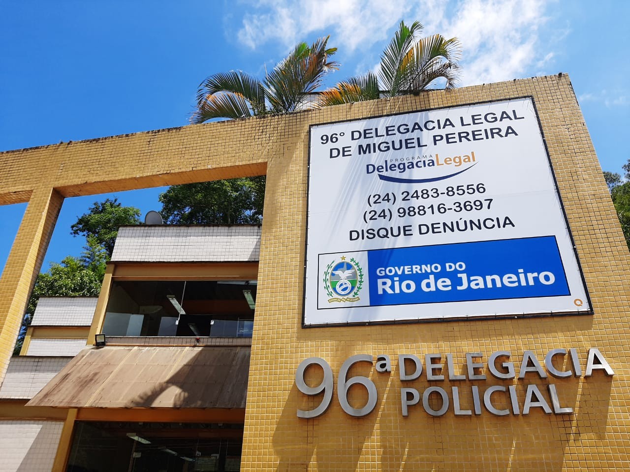 MOTORISTA DE APLICATIVO É Baleado no Rosto em Miguel Pereira | Sul do rio e costa verde
