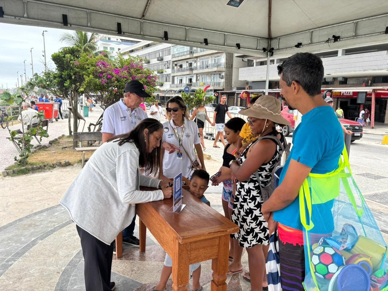 Cabo Frio inaugura Central de Atendimento ao Turista na Praia do Forte