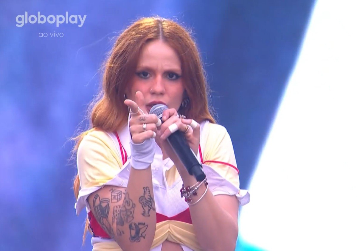 Carol Biazin reúne fãs fiéis e faz show de sintonia com o público no Sunset do Rock in Rio 2026