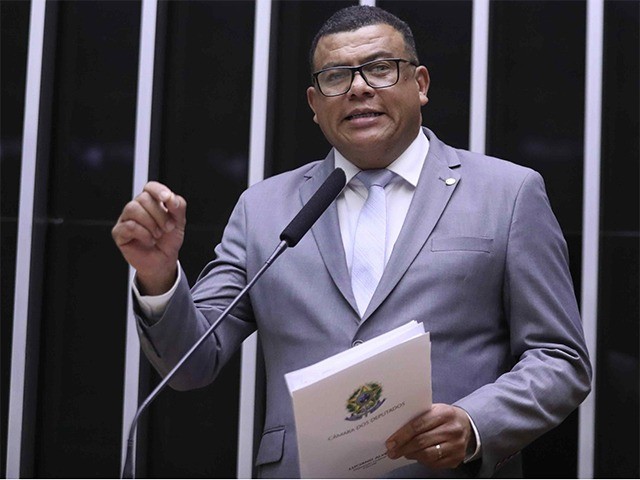 Deputado federal pelo Paraná vai parar na delegacia após confusão em Brasília, diz PM