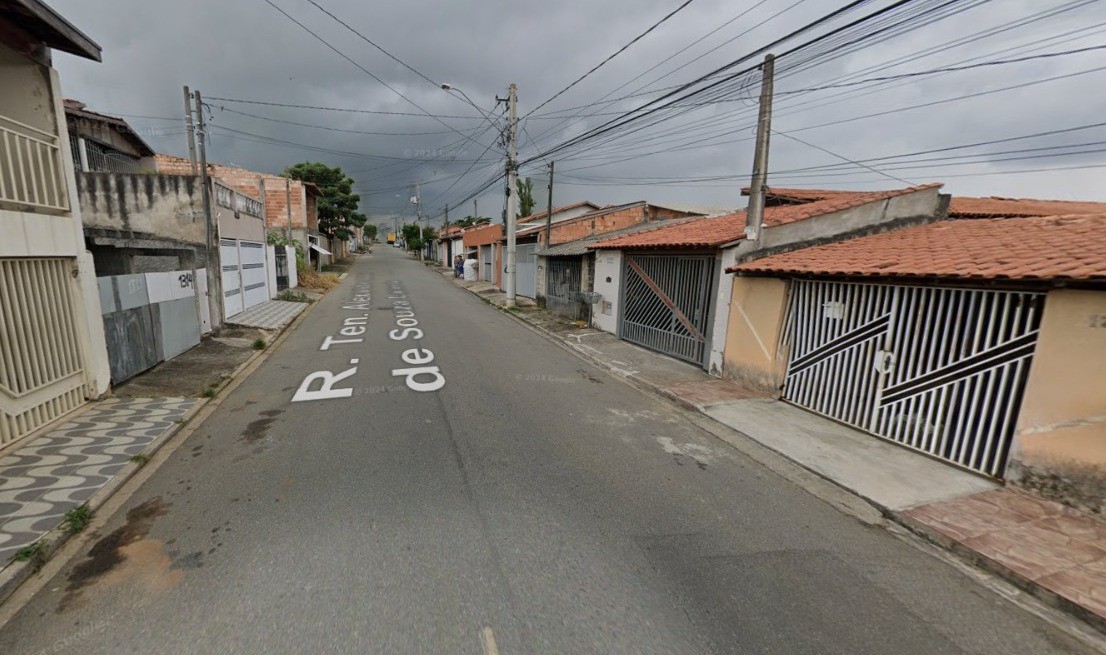 Homem é morto a tiros na frente da própria casa em Taubaté, SP