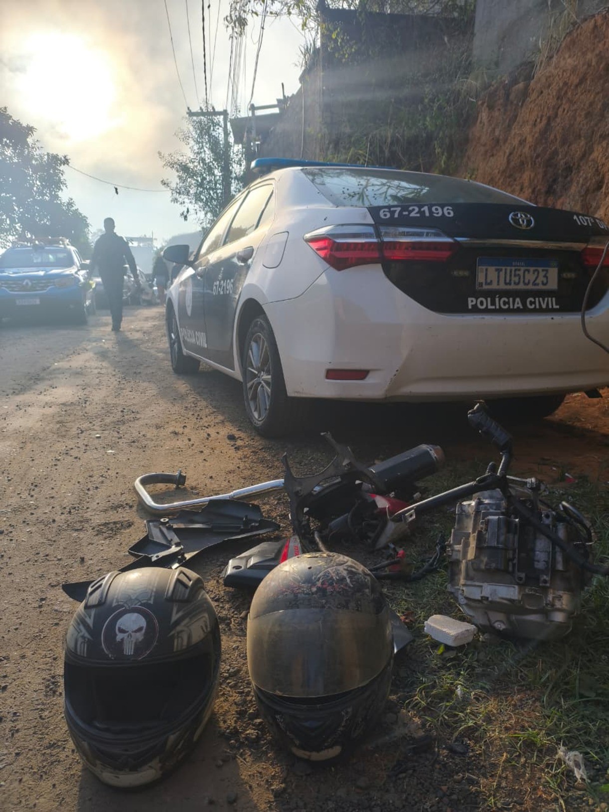 Dupla é presa por suspeita de participação em roubos de moto