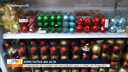 Comerciantes começam a investir em produtos de Natal