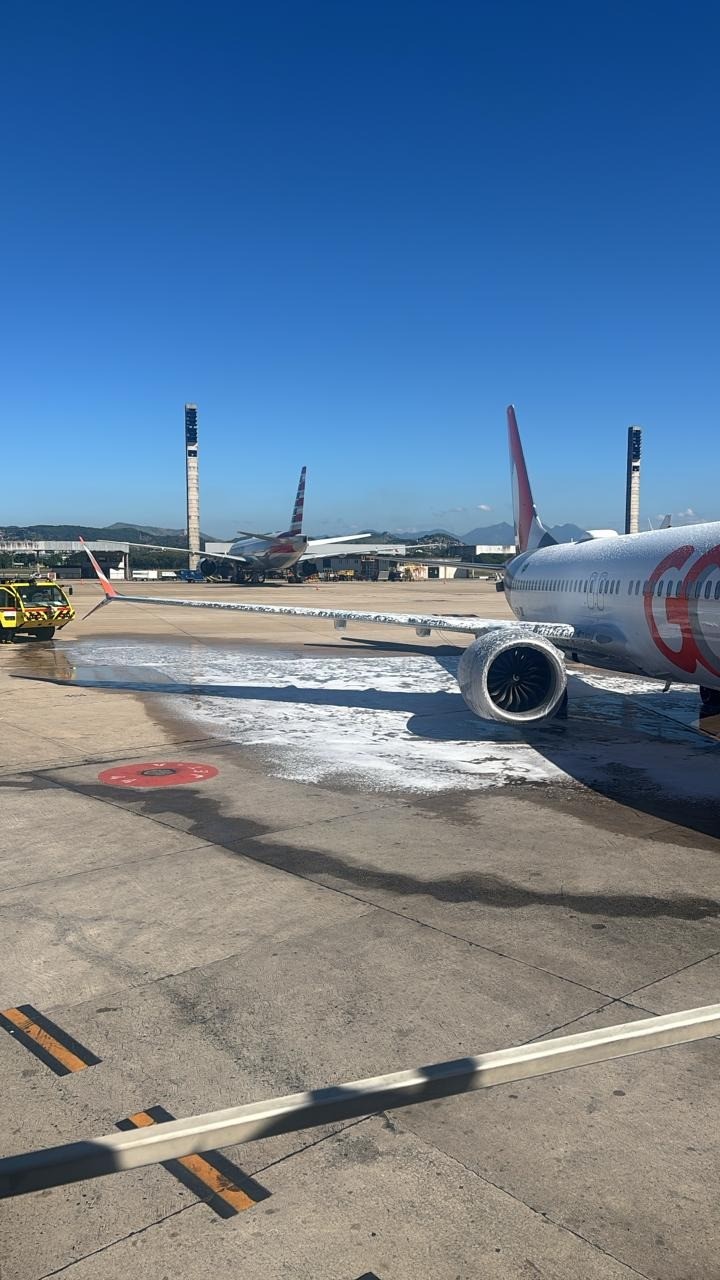 Trem de pouso de avião sofre incêndio no Galeão
