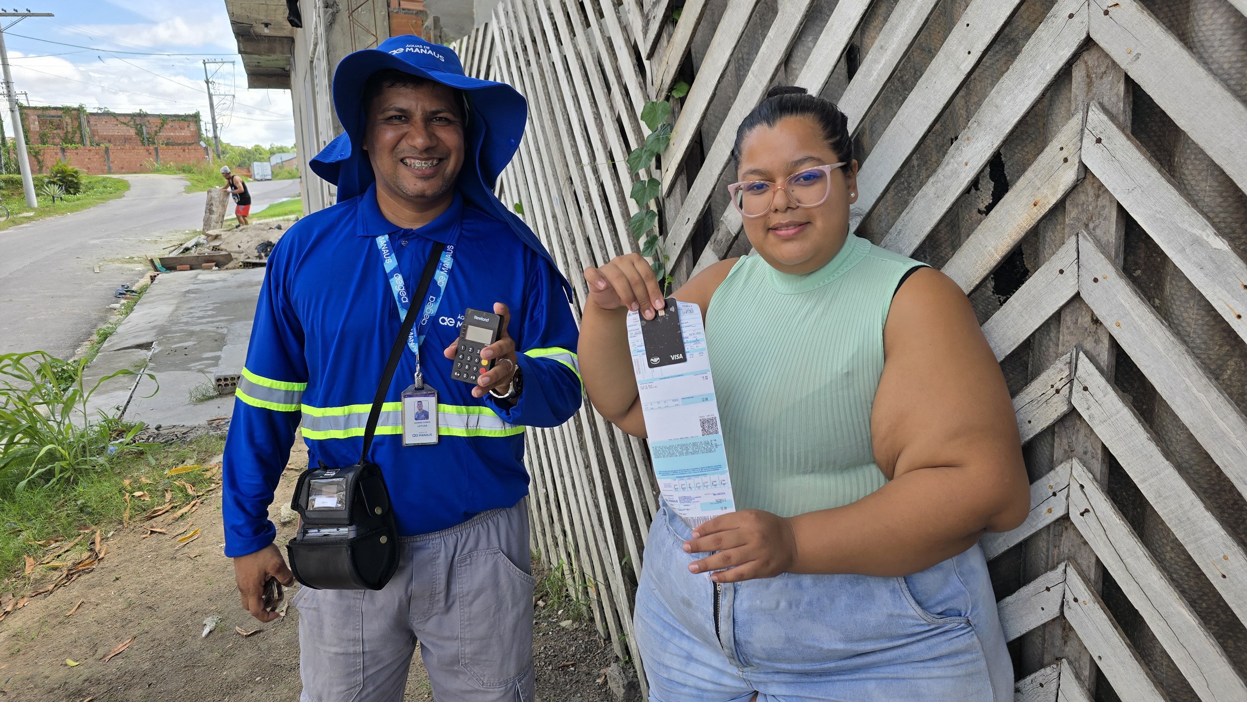 Em Manaus, conta de água já pode ser paga via Pix ou cartão com leituristas.