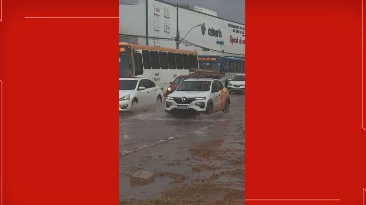 Chuva forte causa estragos no DF; veja VÍDEOS