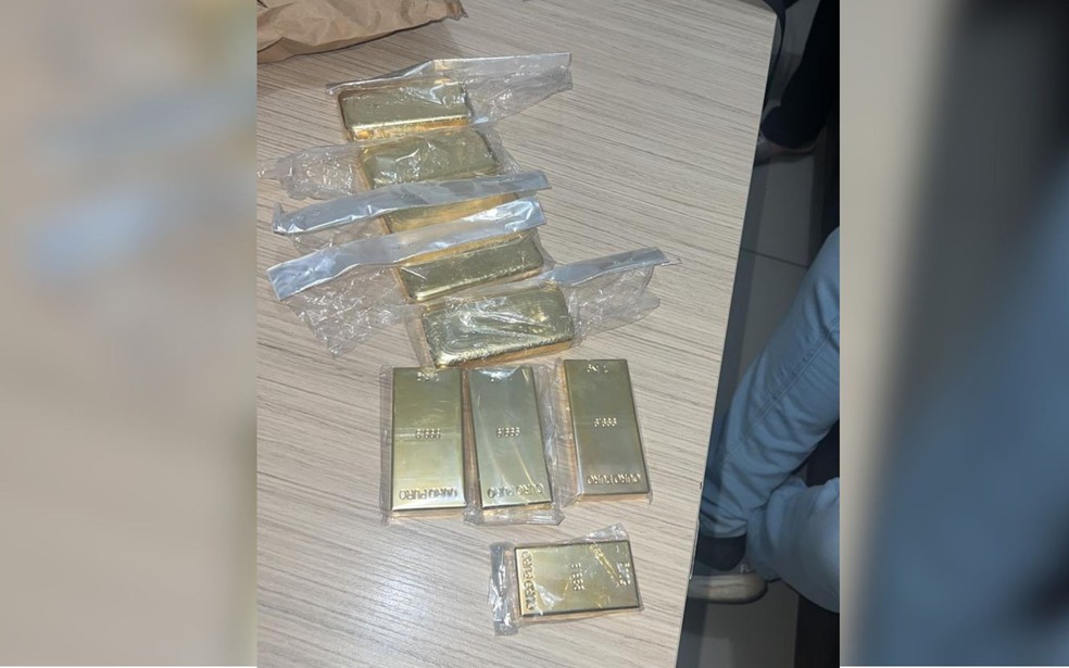 Dupla é presa suspeita de forjar roubo de ouro em São José do Rio Preto (SP) — Foto: Divulgação / Polícia Civil
