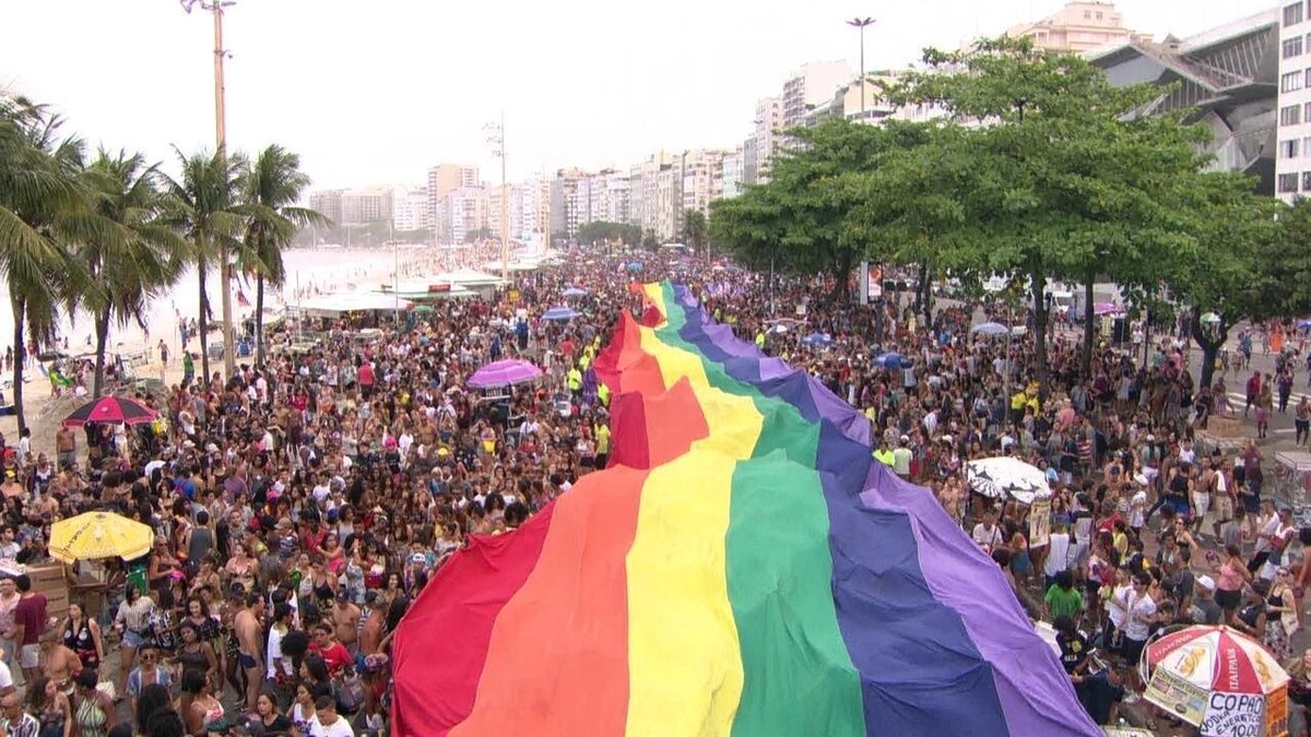 Público participa da 23ª Parada do Orgulho LGBTI em Copacabana | Rio de  Janeiro | G1