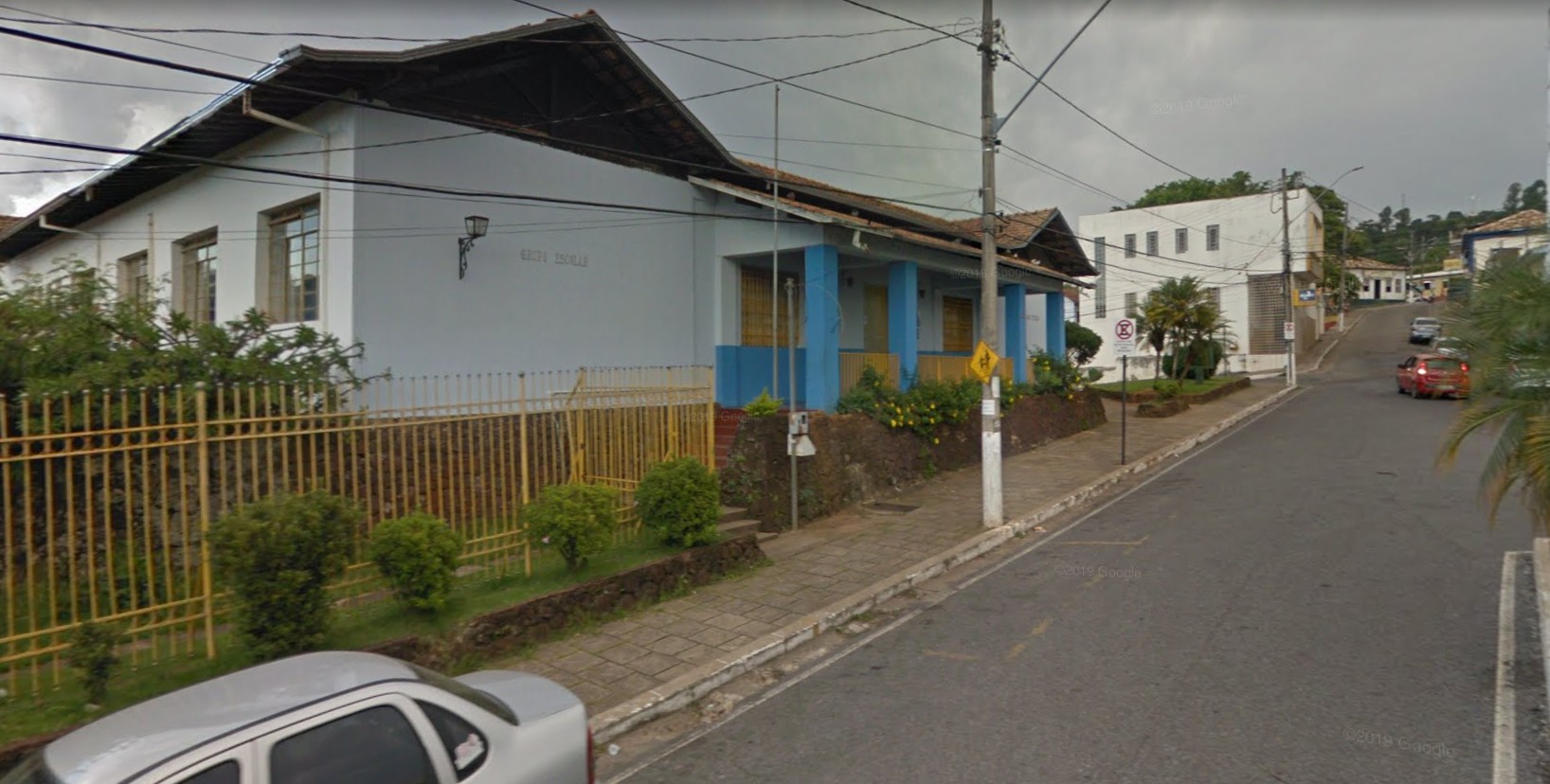 Aulas da rede pública, em Caeté, são suspensas para dedetização de escolas por risco de febre maculosa