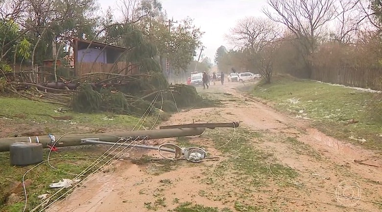 Forte tempestade de granizo causa prejuízos no interior do RS