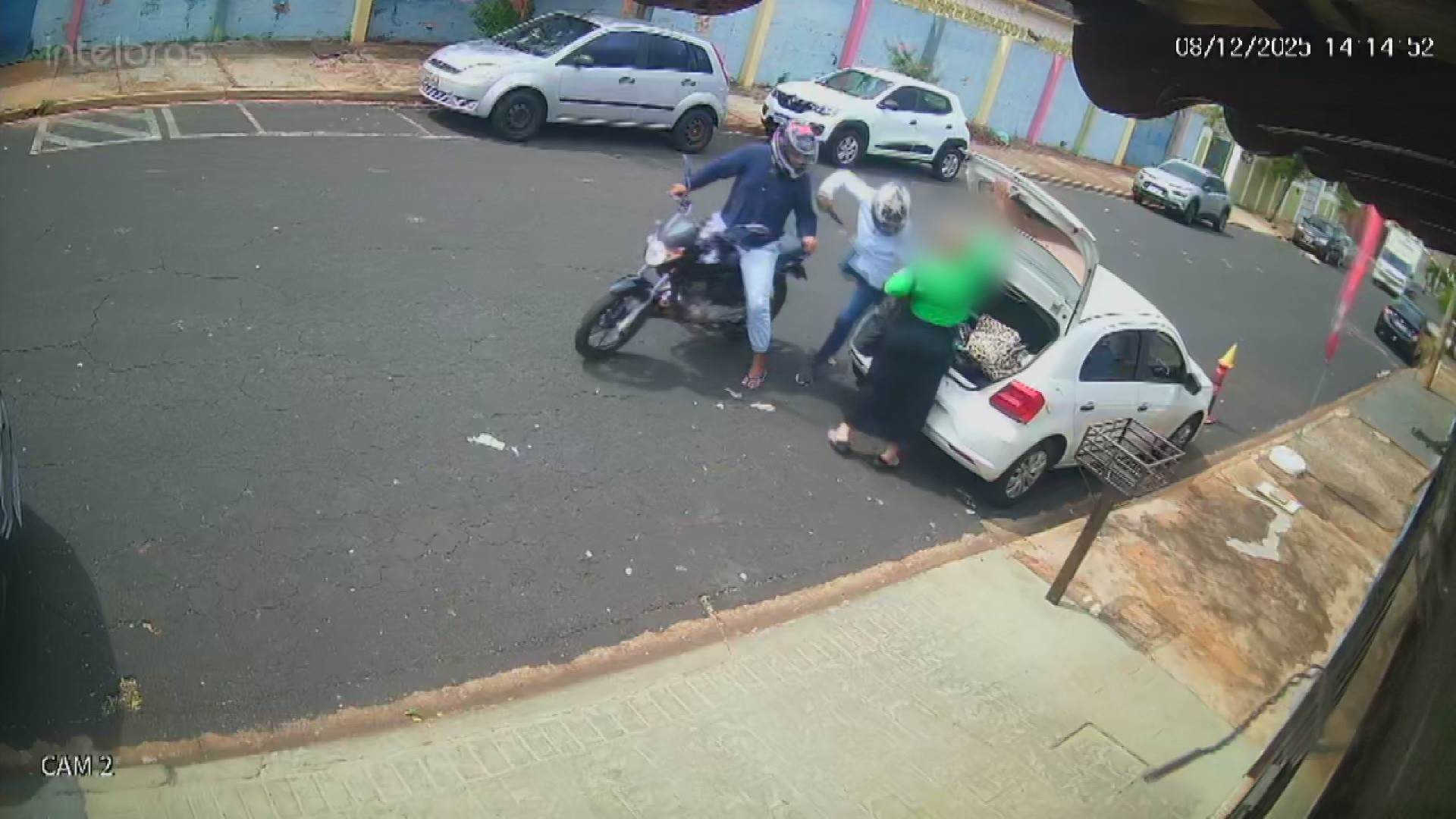 Professora tem joias avaliadas em R$ 400 mil roubadas em Ribeirão Preto; VÍDEO