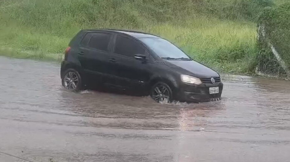 Trecho de serra entre Torrinha e Santa Maria da Serra é interditado para obras de emergência após chuvas