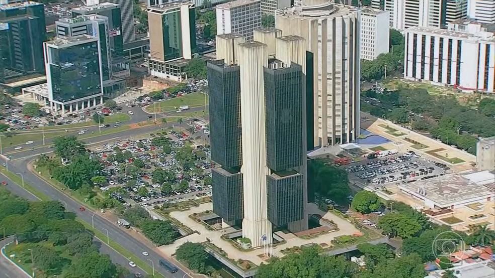 Em decisão unânime, Copom mantém taxa básica de juros em 10,5% ao ano — Foto: Jornal Nacional/ Reprodução