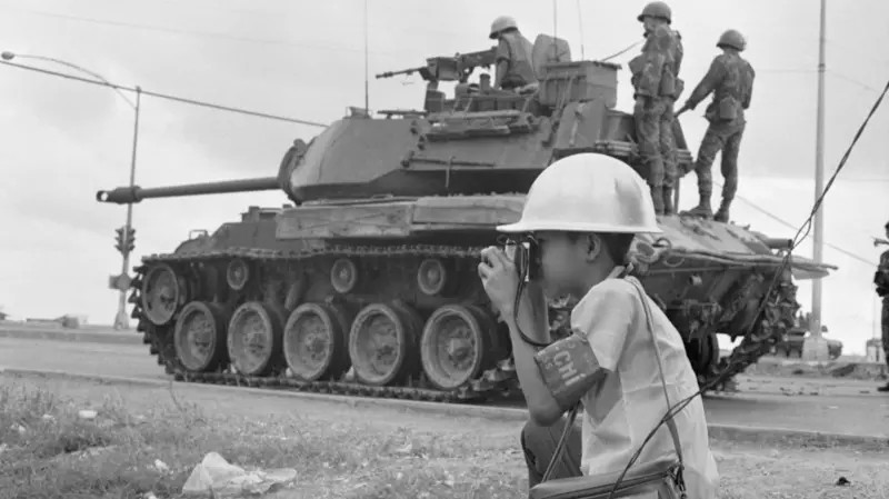 A incrível história do garoto de 12 anos que fotografou a Guerra do Vietnã