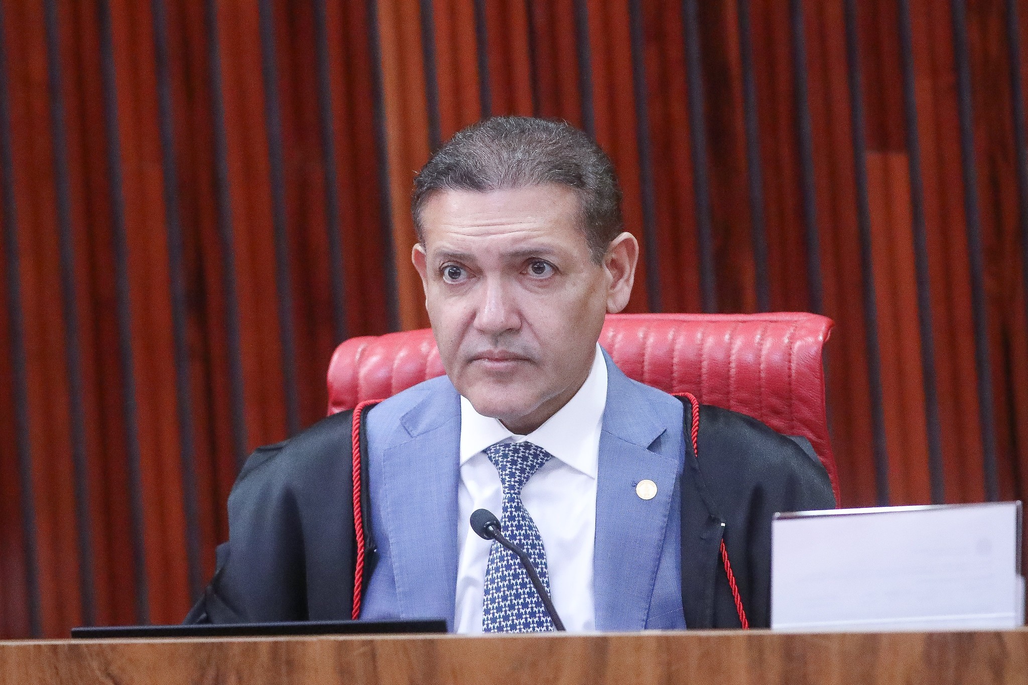 Presidente do TSE reúne embaixadores nesta segunda para defender segurança e transparência das urnas