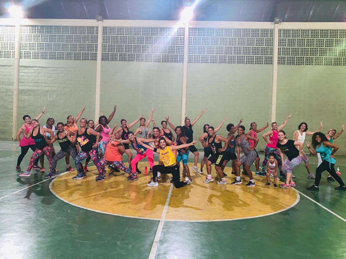 Atração internacional visita Projeto 'Zumba para Todos' em Itatiaia ...
