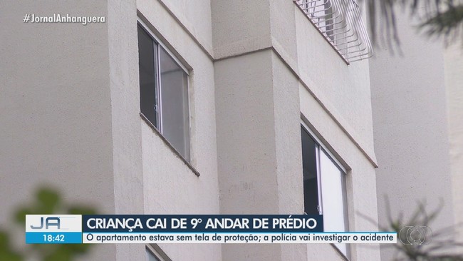Criana cai de nono andar de prdio, em Goinia