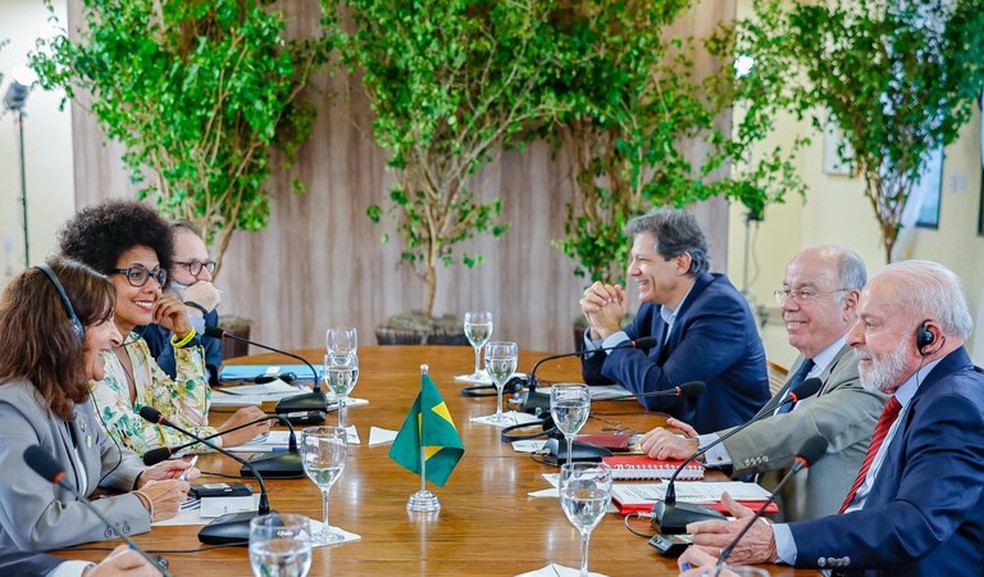 Presidente Lula durante reunião com a prefeita de Paris, Anne Hidalgo — Foto: Ricardo Stuckert/PR