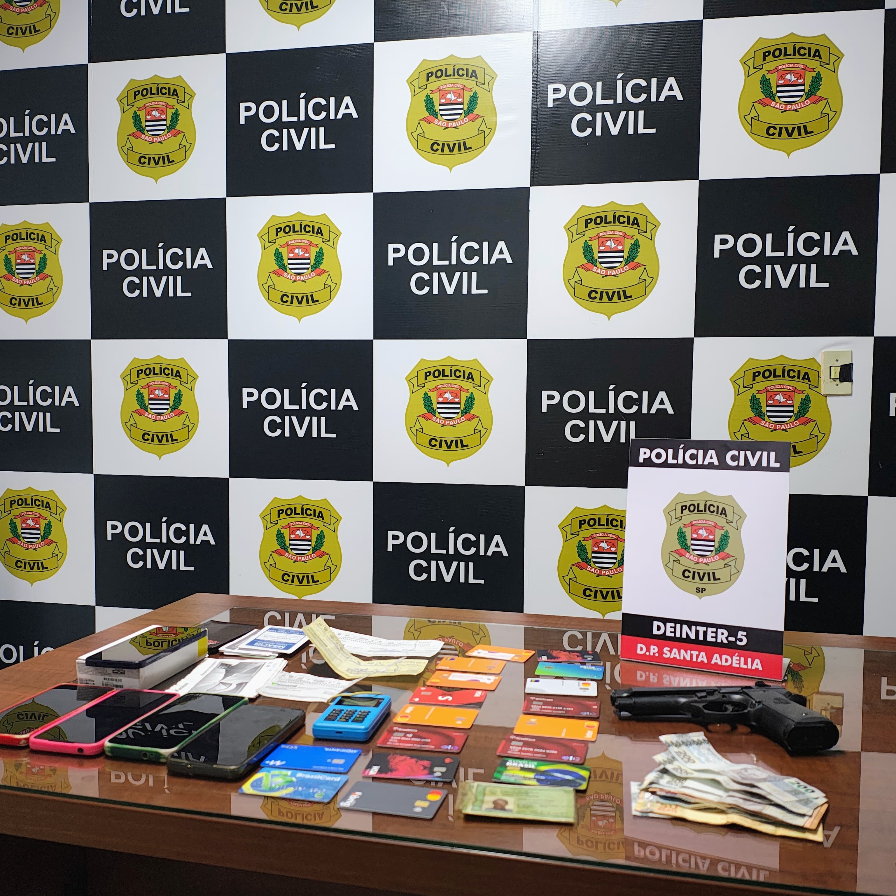 Polícia prende agiota suspeito de cobrar juros com índices de até 100% ao mês e ameaçar vítimas em Santa Adélia