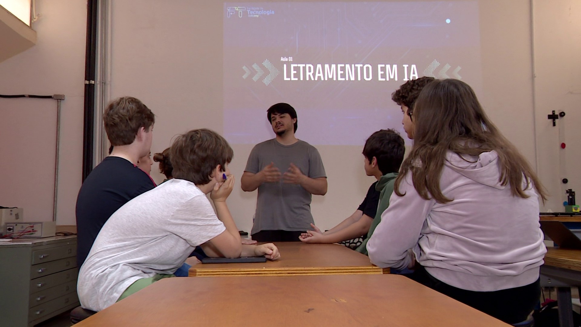 De cálculo avançado a IA: projeto da Unicamp estimula aprendizado de crianças superdotadas em Limeira