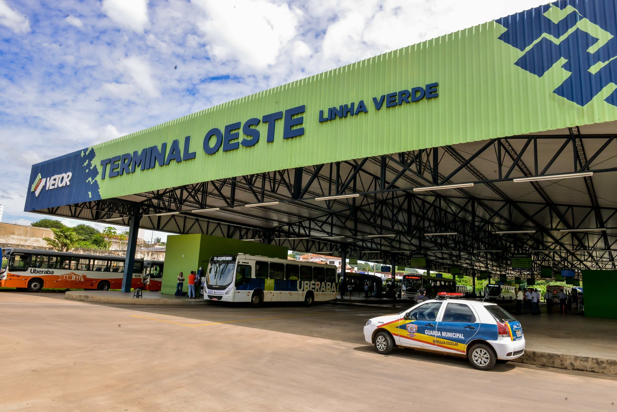 Idoso é preso após se masturbar diante de duas jovens em terminal de ônibus de Uberaba