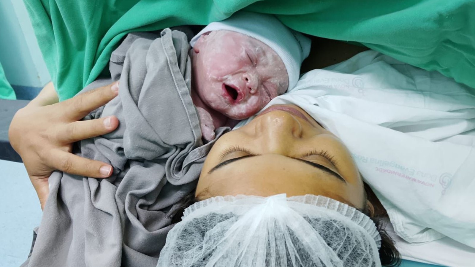 'Emoção que não tem como explicar', diz mãe de bebê que nasceu dia 1º em Teresina; 14 nascimentos em maternidade 