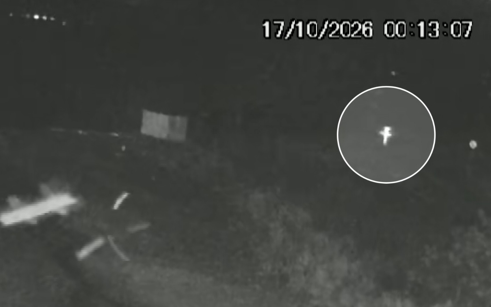 Vídeo mostra caminhonete que afundou no Rio Grande no interior de SP; dois jovens estão desaparecidos