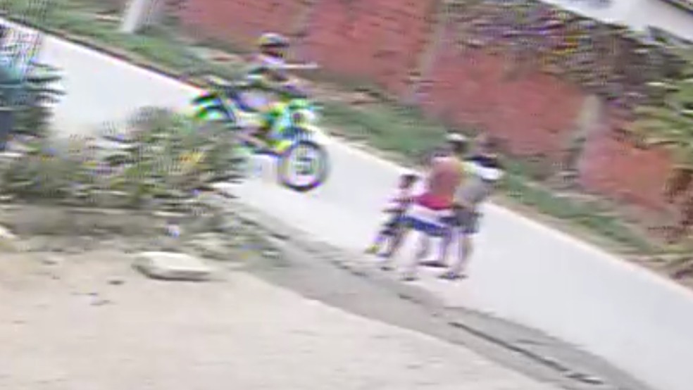 Homem é assassinado enquanto passeava com criança em Maranguape — Foto: Reprodução