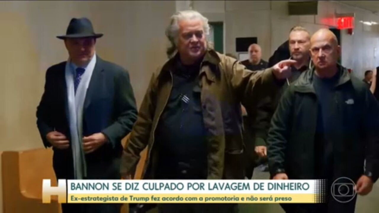 Steve Bannon, ex-estrategista de Trump, se declara culpado de esquema de fraude para financiamento de muro na fronteira