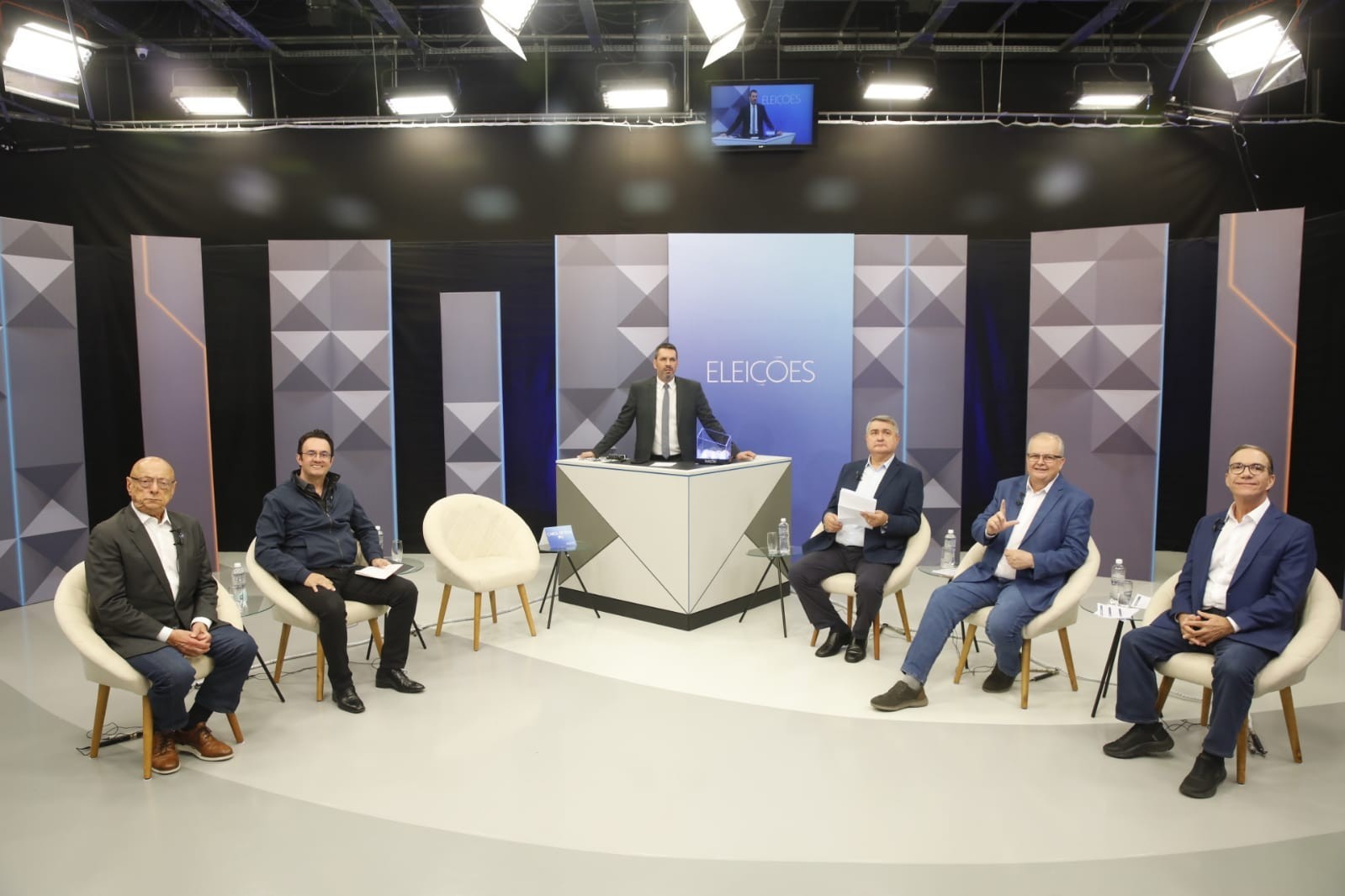 Debate da NSC TV com os candidatos ao Senado por SC