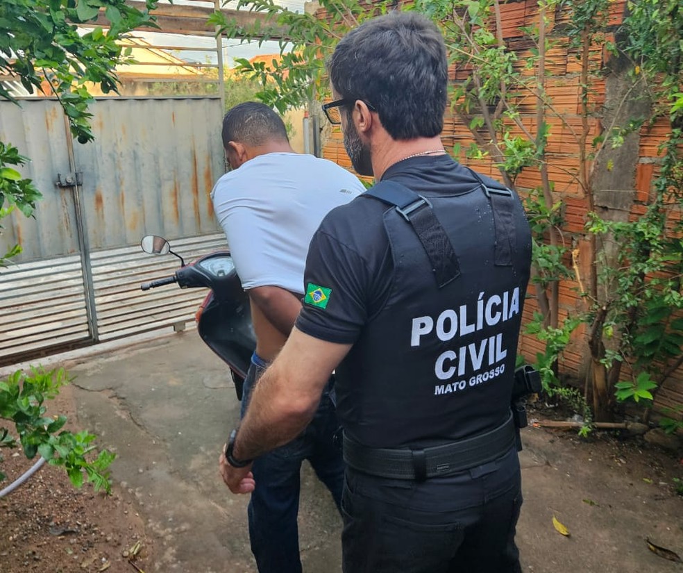 Polícia Civil cumpriu mandados contra investigados por morte de alagoano em MT — Foto: Reprodução