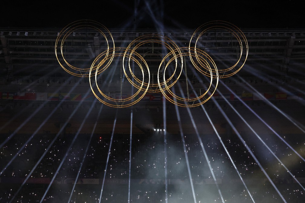 Cena de apresentação na cerimônia de encerramento das Olimpíadas de Paris 2024 — Foto: Gonzalo Fuentes/Reuters