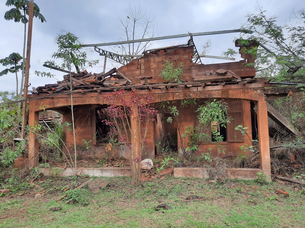 Rompimento da barragem de Fundão destruiu casas em Mariana e Barra Longa — Foto: Lucas Leão/TV Globo