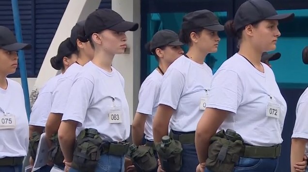 Primeira turma feminina da Escola de Especialistas de Aeronáutica, da FAB, inicia formação: “oportunidade única”