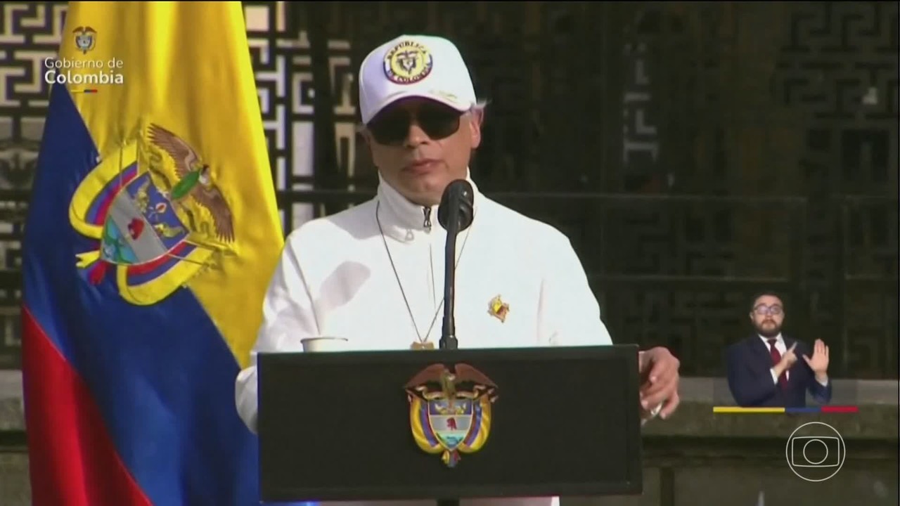 Presidente da Colômbia proíbe cerimônia de posse de sucessor em base militar