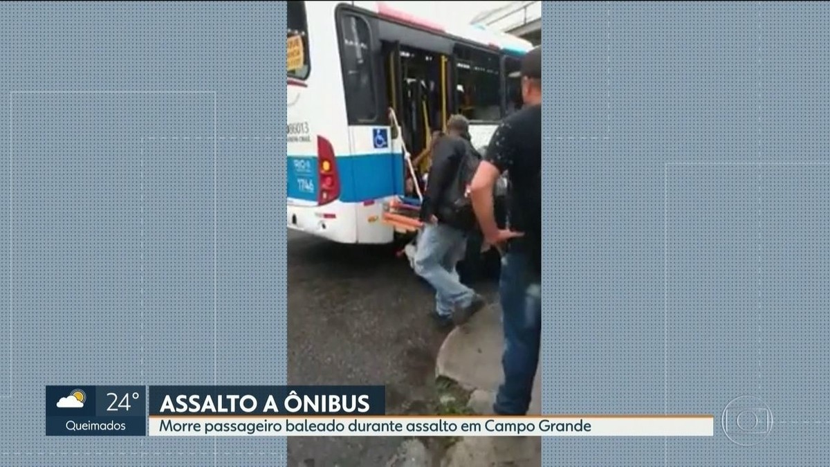 Morre passageiro baleado durante assalto a ônibus no Rio Rio de Janeiro G