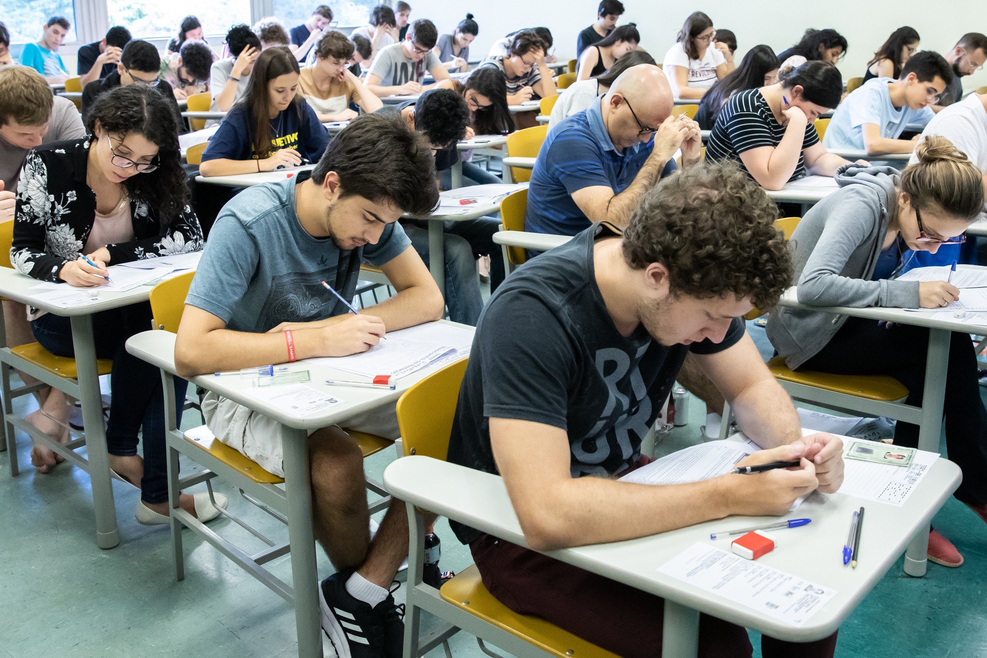 Fuvest 2020 tem 129 mil inscritos; medicina da USP é o curso mais ...